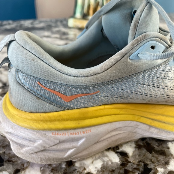 Hoka Bondi 8 Shoes woman’s size 10.5 - Picture 14 of 15